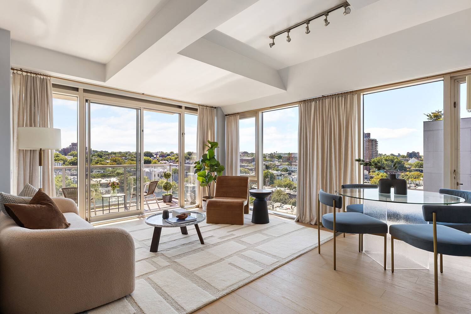 Discover Unit 11B at the NOVO Condominium, a rare offering in the heart of Park Slope, one of Brooklyn's most storied and architecturally rich neighborhoods.