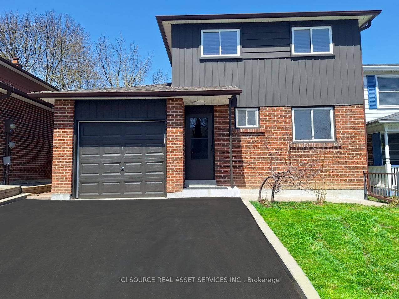 Welcome to 221 Hodgson Drive a beautifully maintained 3 bedroom, 3 bathroom home nestled in a family friendly neighborhood in the heart of New market.