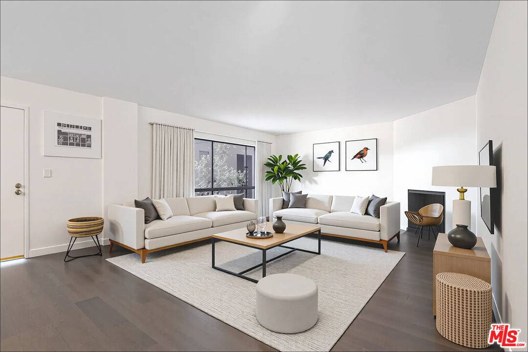 837  N West Knoll Dr 2BR Sunset Strip La