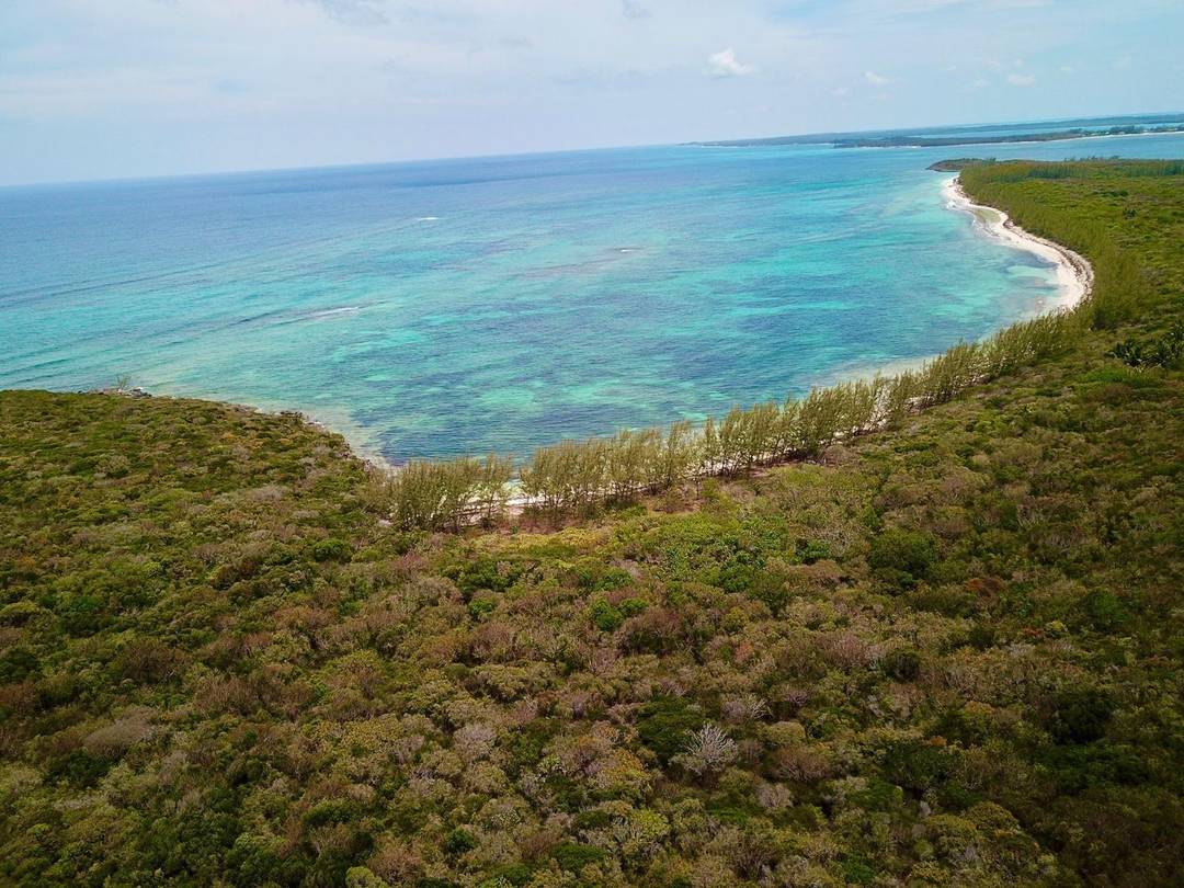 TARPUM BAY Land Eleuthera