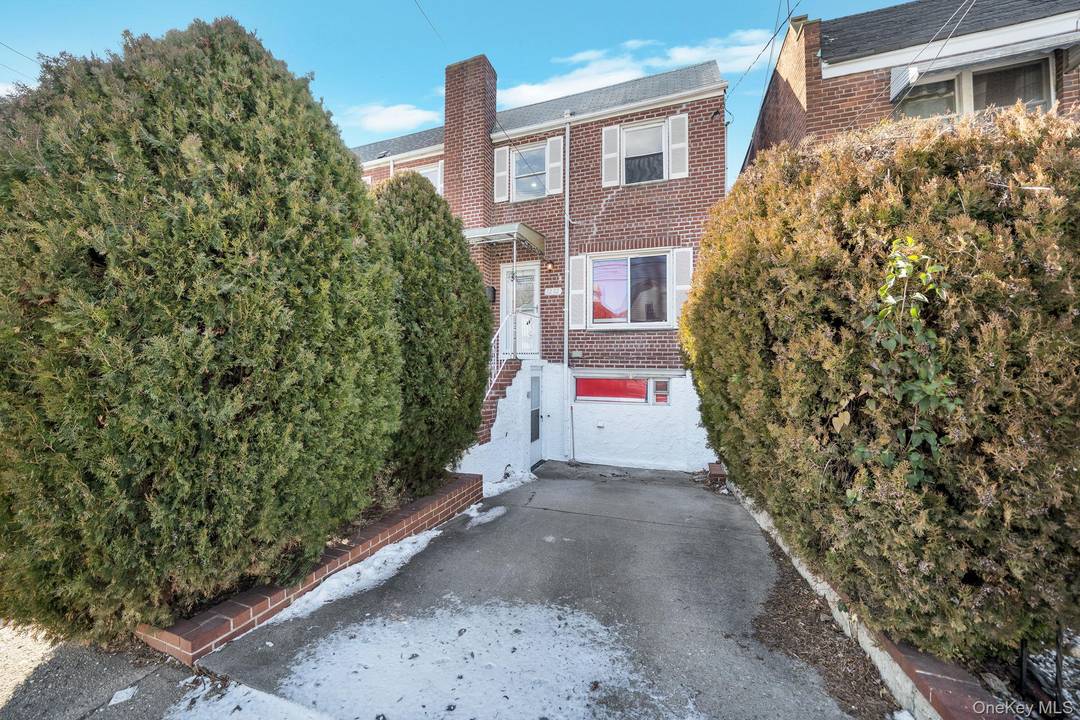 This beautifully renovated 3 bedroom, 3 bathroom semi detached home is located in the heart of College Point, Queens, and is ready for you to move in.
