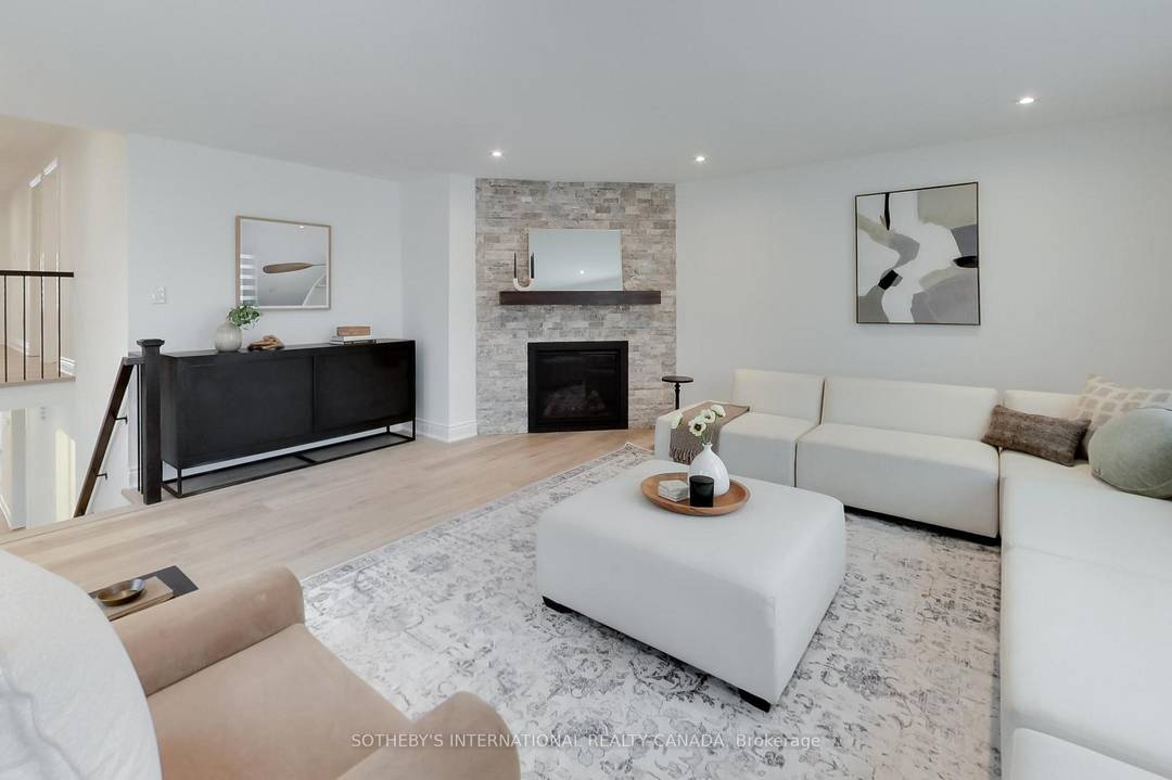 Welcome to 1124 Lansdown Drive a fully renovated family home in Oakville's established Clearview community.