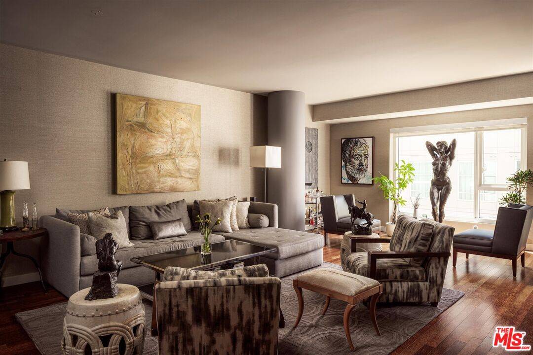 6250 Hollywood Blvd 2BR Hollywood Hills East La