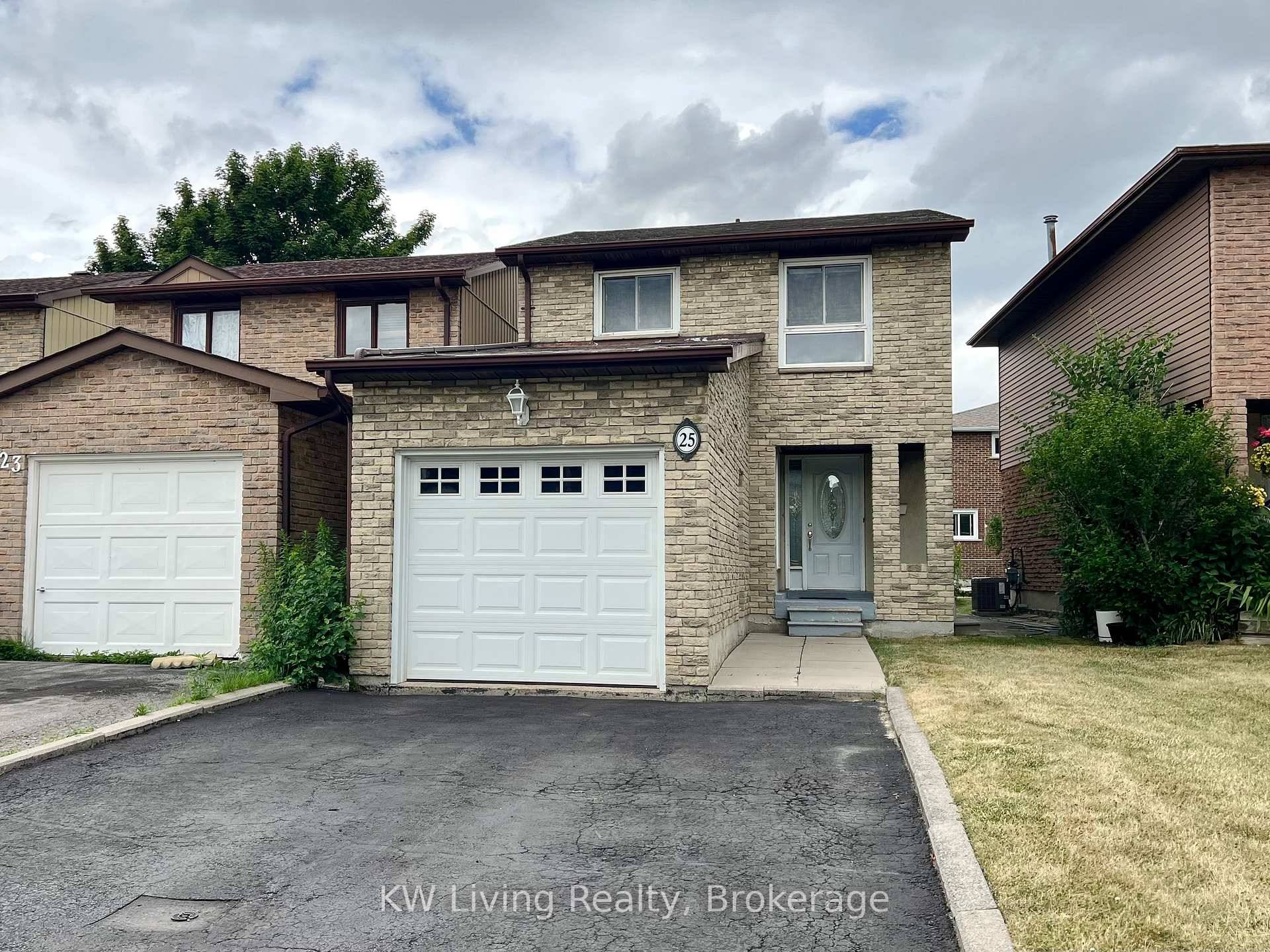 Welcome to 25 Barrington Cres, a charming link detached home featuring a single car garage and a large driveway that fits up to 4 vehicles.