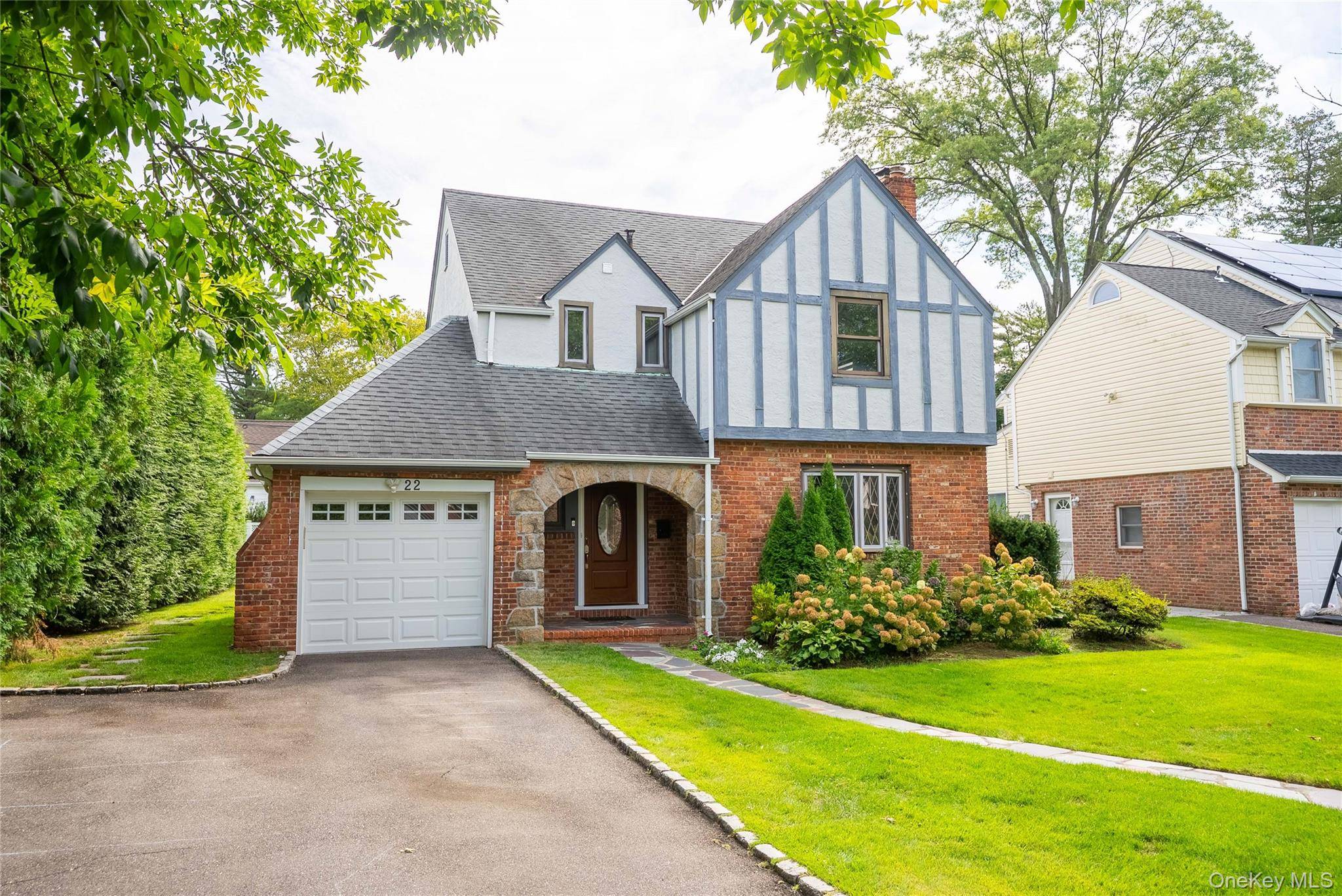 Beautifully renovated in 2019 English Tudor located in a highly desirable neighborhood, just a short walk to Plandome Road shops, restaurants, and the LIRR for an easy commute to Manhattan.
