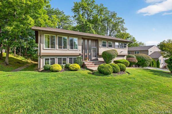 Picture perfect Contemporary High Ranch in Tappan !