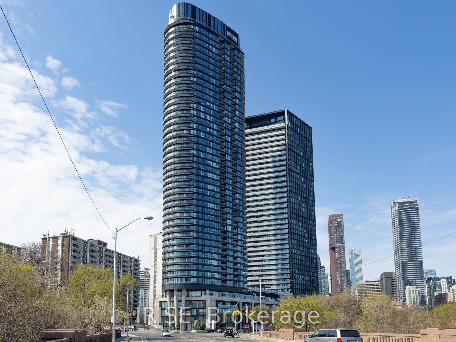 Available Immediately ! This luxury 2 Bedroom and 2 Bathroom corner suite offers 778 square feet of open living space and expansive windows for tons of natural sunlight.