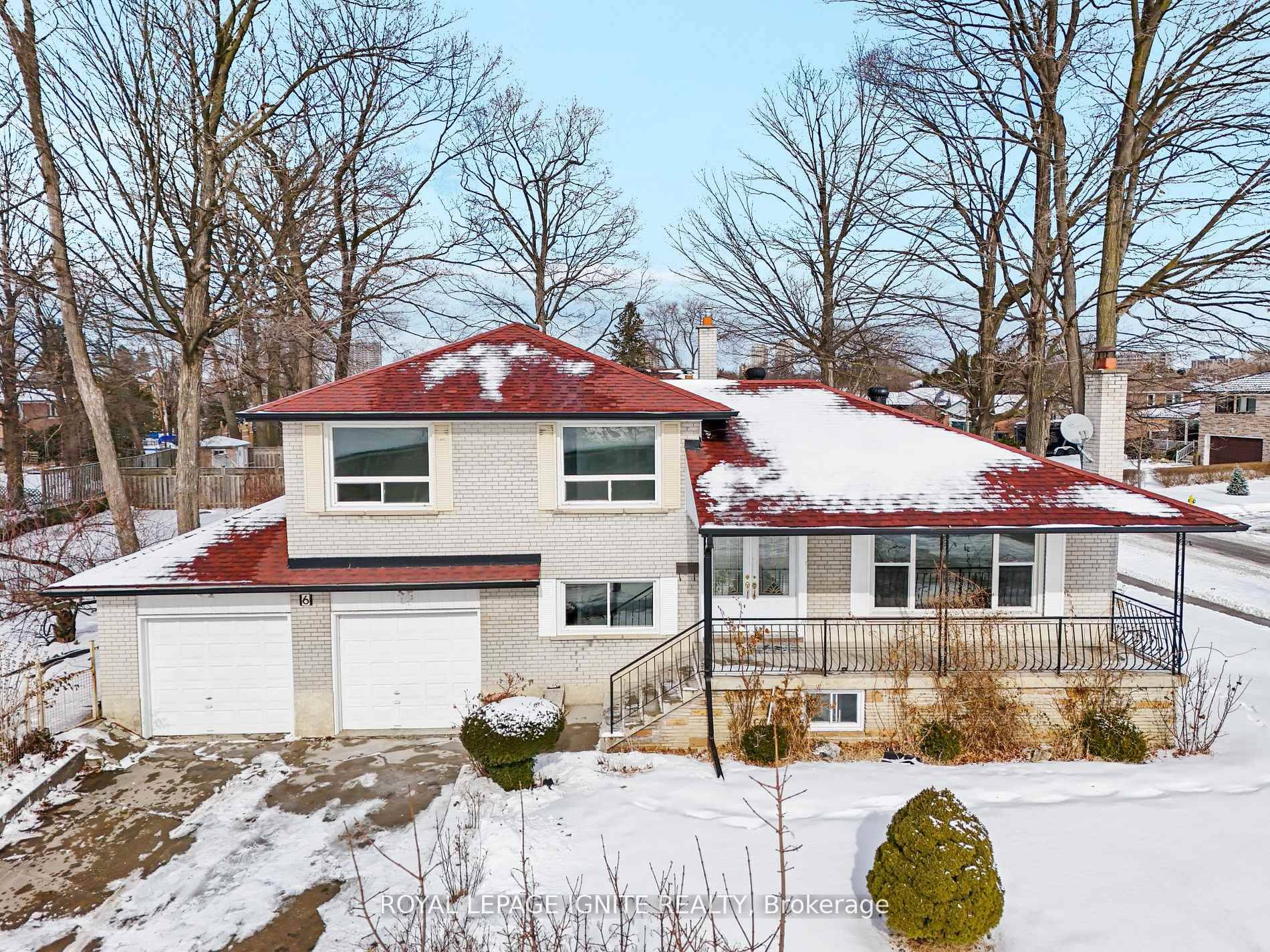 This Rarely Offered Corner Lot 60ftx129ft Detached Home on a Crescent in the Highly Sought After York University Height.