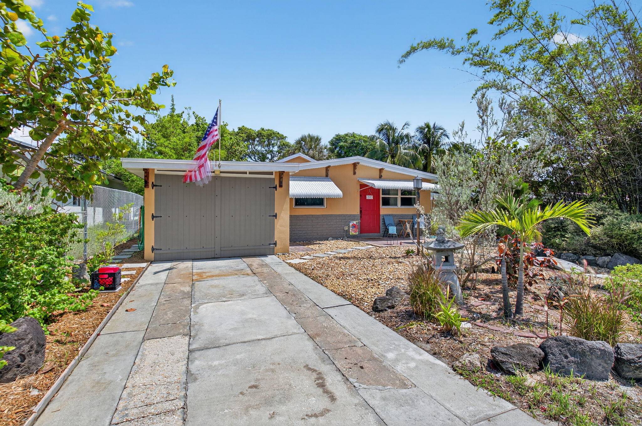 This charming and updated home is ideally located just minutes from downtown Boca Raton, Delray Beach, and the beautiful South Florida coastline.