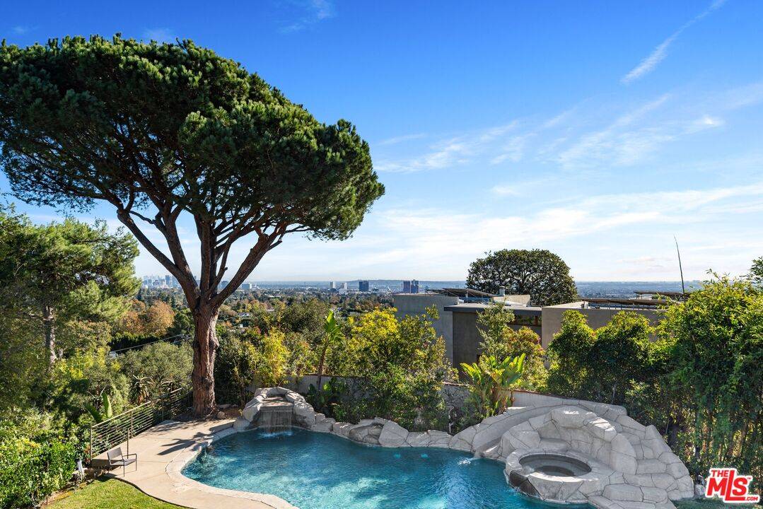 1799   Correa Way 8BR Brentwood La