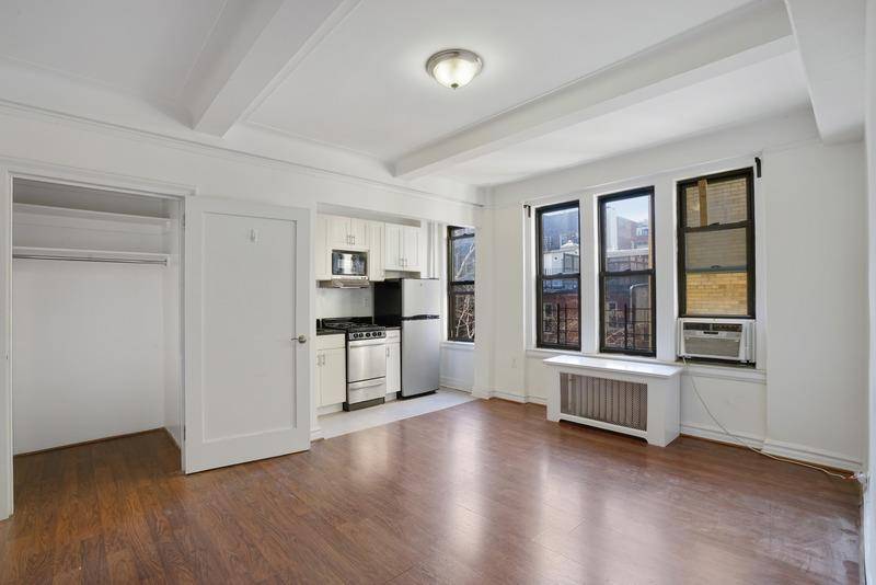 JUST LISTED ! INTRODUCING 52 CLARK STREET !
