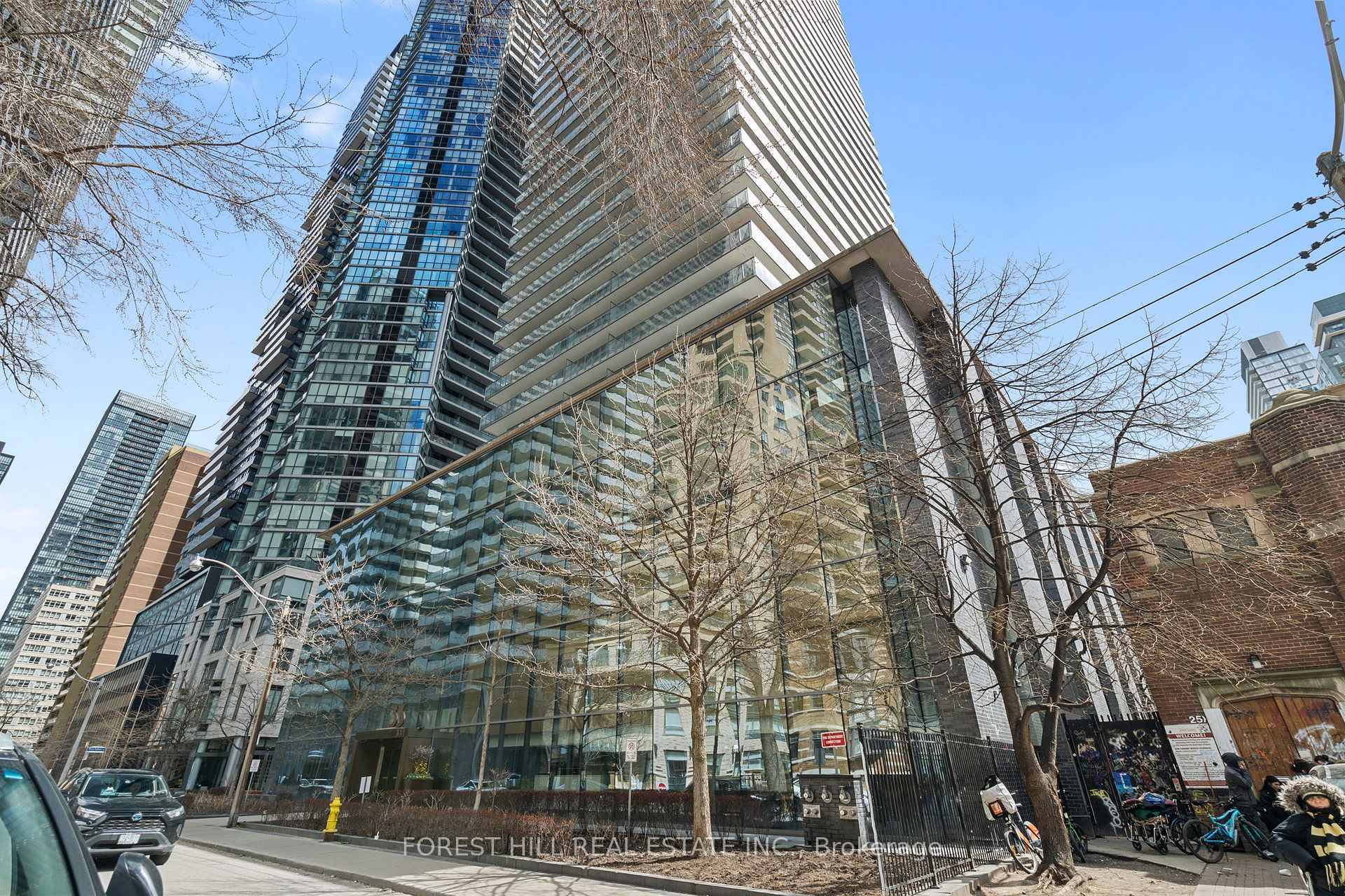 Spacious 1 1 Bedroom Condo in the Heart of the City.