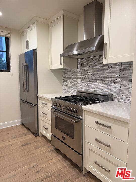 10647  Ashton 2BR Westwood La