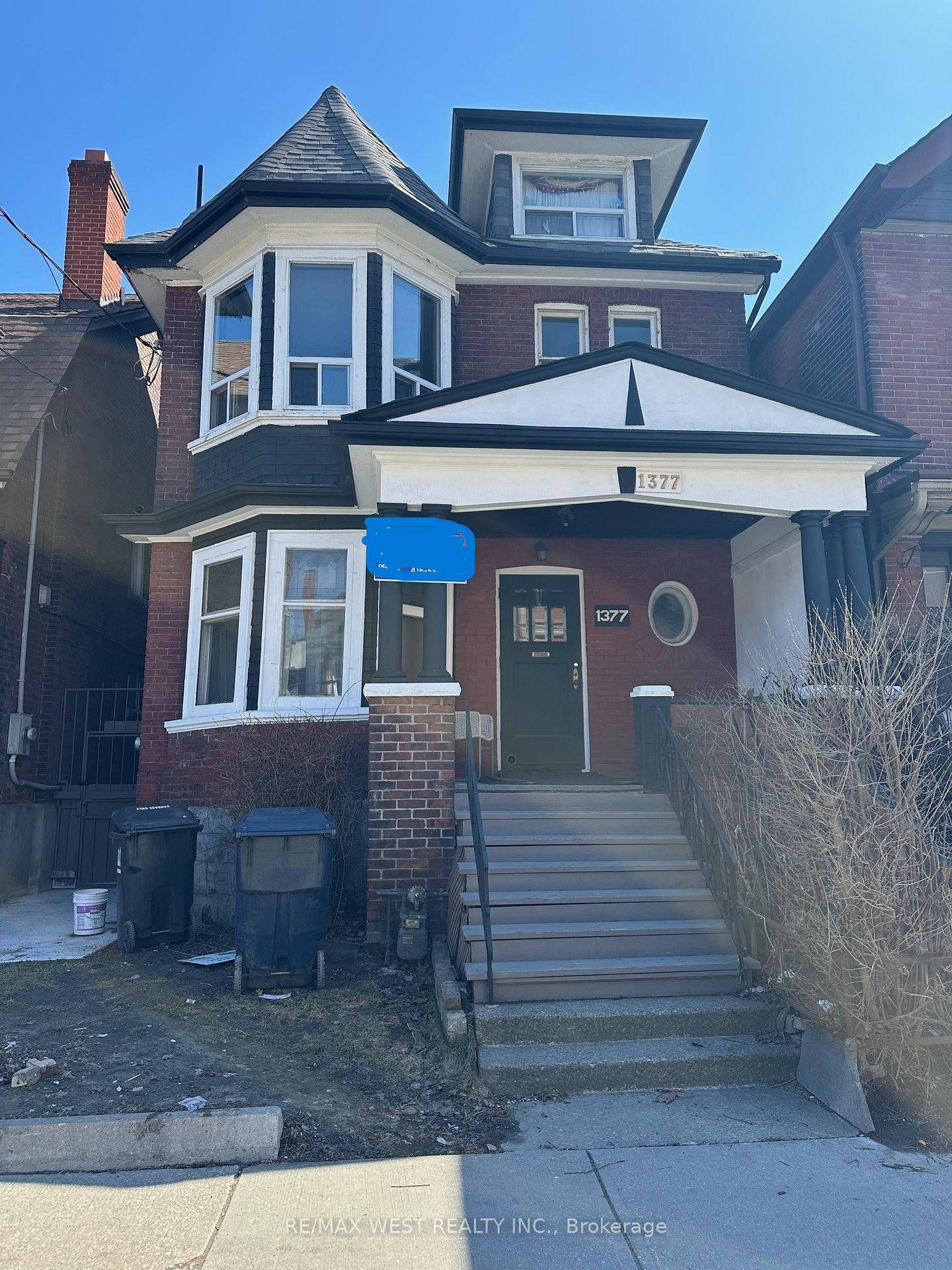 Grand solid brick Century detached 3 storey on king St W.