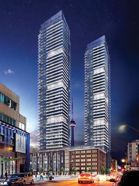 Luxury Spacious 2 Bedrooms With 2 Full Bathrooms 866 Sq Ft, Corner Unit.