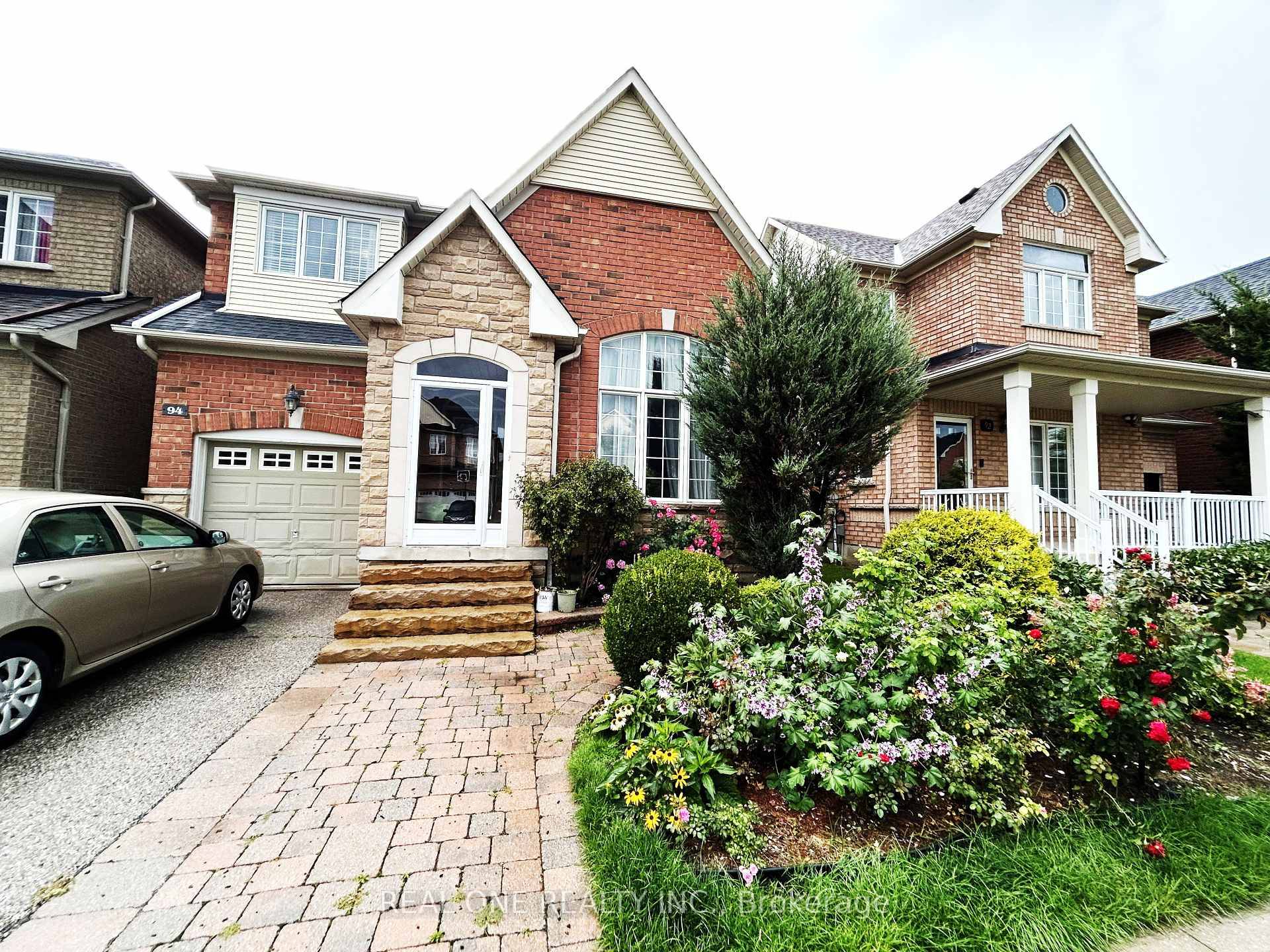 Amazing 4 1 Bdrm 4 Washrm Detached Home W Main Entrance Facing South In High Demand Richmond Hill Oak Ridge Lake WilcoxCommunity.