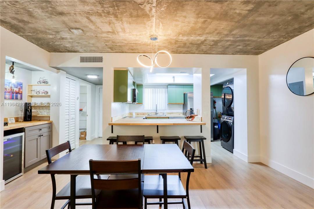 Fully renovated and move in ready condo in the heart of Miami !