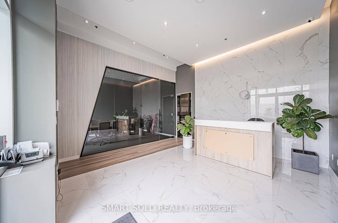 New INDUSTRIAL COMMERCIAL Units with Commercial COOLER FREEZER Build in In Fast growing Victoria Square Community.