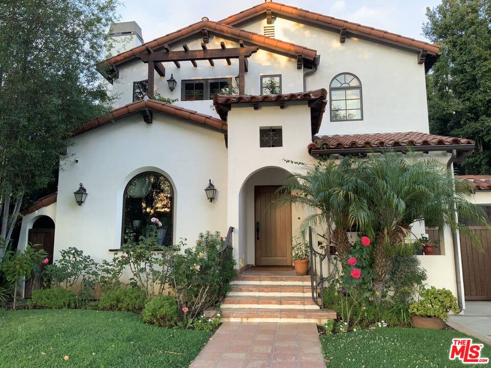 2026   Greenfield Ave 4BR Beverlywood La