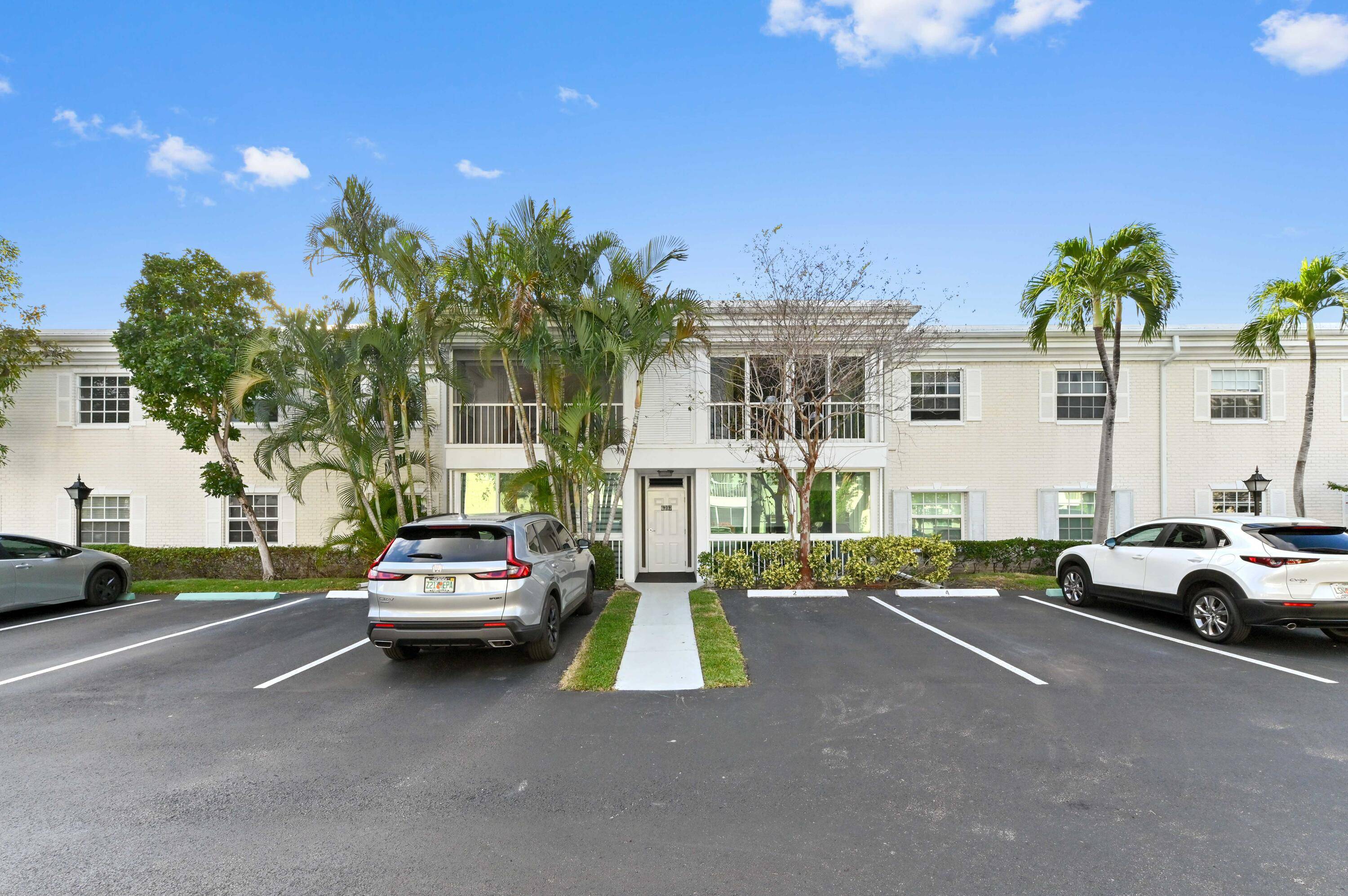NEW ROOF ! ! Welcome to the prestigious Bay Colony Club, where this stunning 1, 200 square foot condo offers the perfect blend of comfort, style, and convenience.