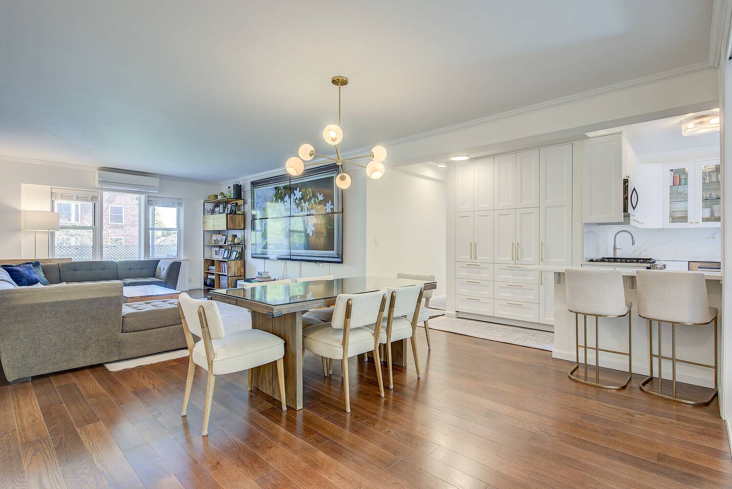 FIRST SHOWINGS ON SUNDAY, SEPTEMBER 21ST PLEASE CONTACT OWNER FOR SHOWINGS SARAHBFREED at gmail Exquisitely designed 3 bedroom 2 bath terrace residence in the prestigious Woodrow Wilson.