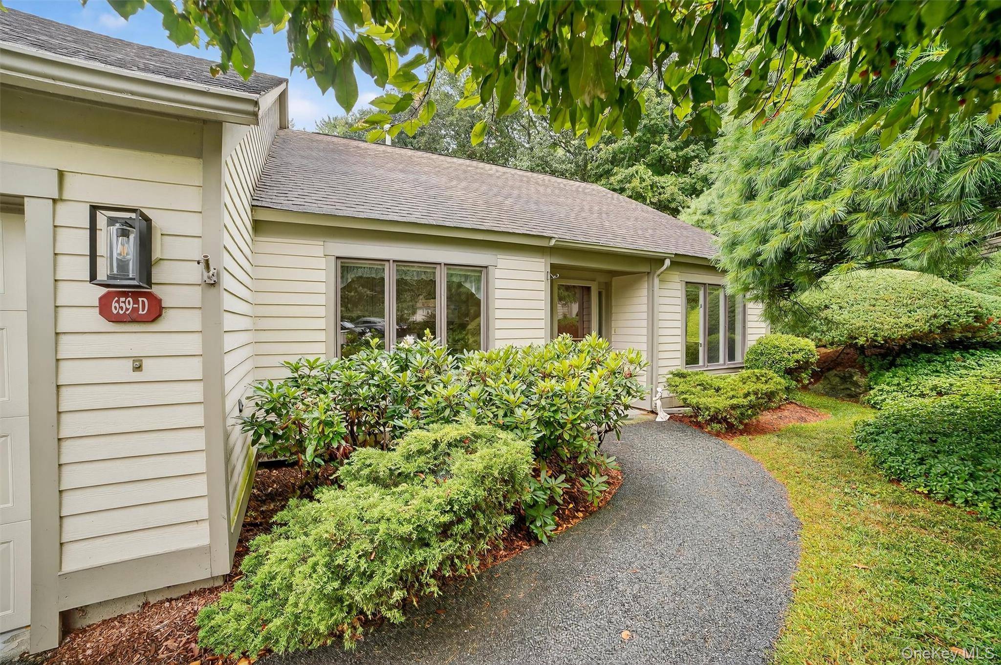 Welcome to this beautifully maintained 2 bedroom, 2 bath first floor END unit in Heritage Hills, Somers NY, a single floor master layout that combines comfort, privacy, and ease of ...