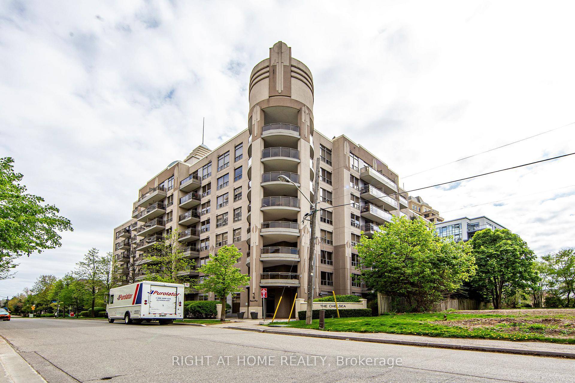 Fantastic 'The Chelsea' By Daniels Marvelously Kept Move In Condition Will Satisfy Most Fastidious Buyer In Up Scale Bayview Village Neiboroughwood, 1 Den With 2 Baths like 2 bedroom, Whole ...