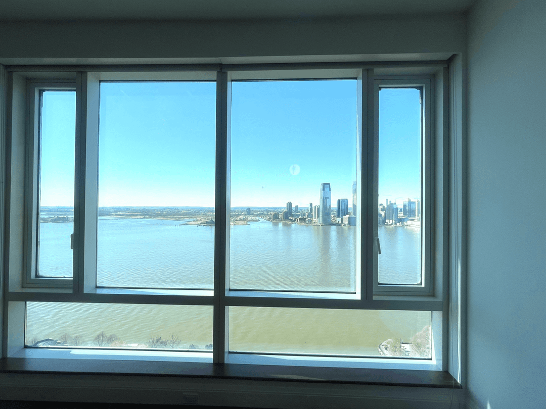 Experience elevated waterfront living at The Visionaire, where visionary design meets sustainable luxury.