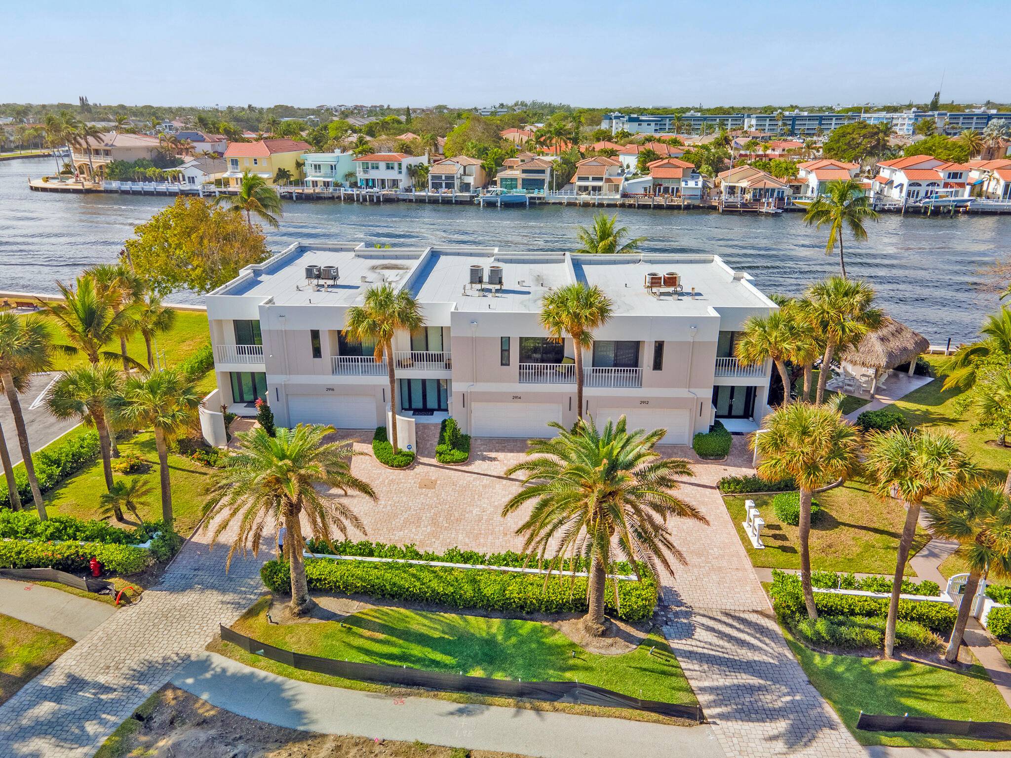 BEAUTIFUL UPDATED 3 BR 3.