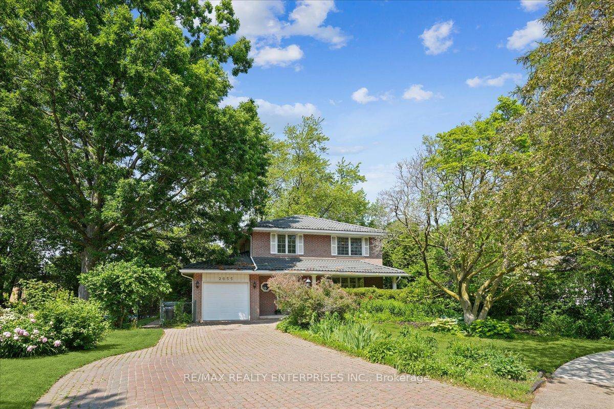 Discover the perfect blend of space, privacy and potential in this charming 4 bedroom executive home.