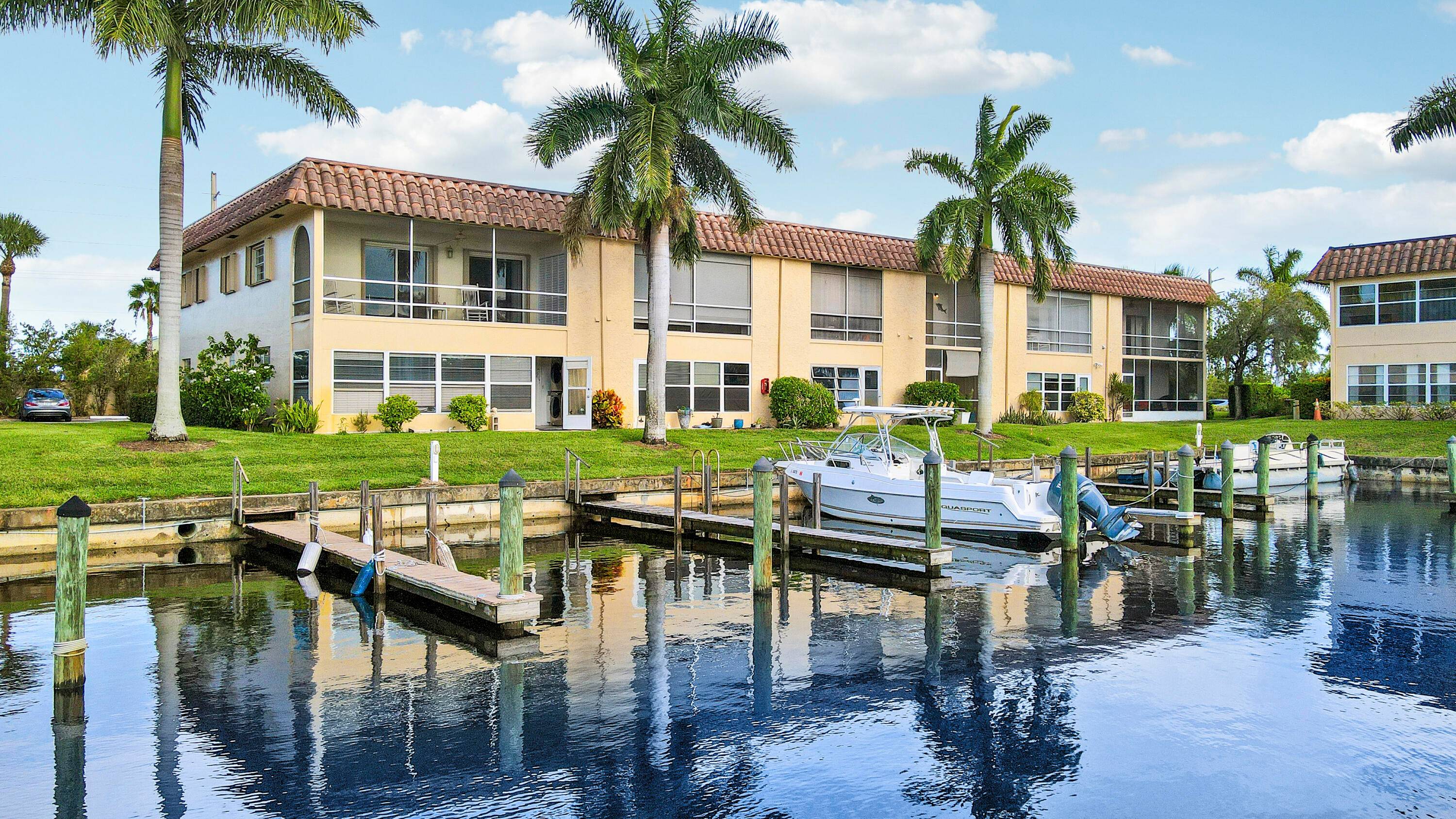 Waterfront, Sunset Views, Boaters Community This 2 bedroom 1 1 2 bath, 2nd floor condo is located in De La Bahia an active 55 waterfront, pet friendly, boating community, close ...