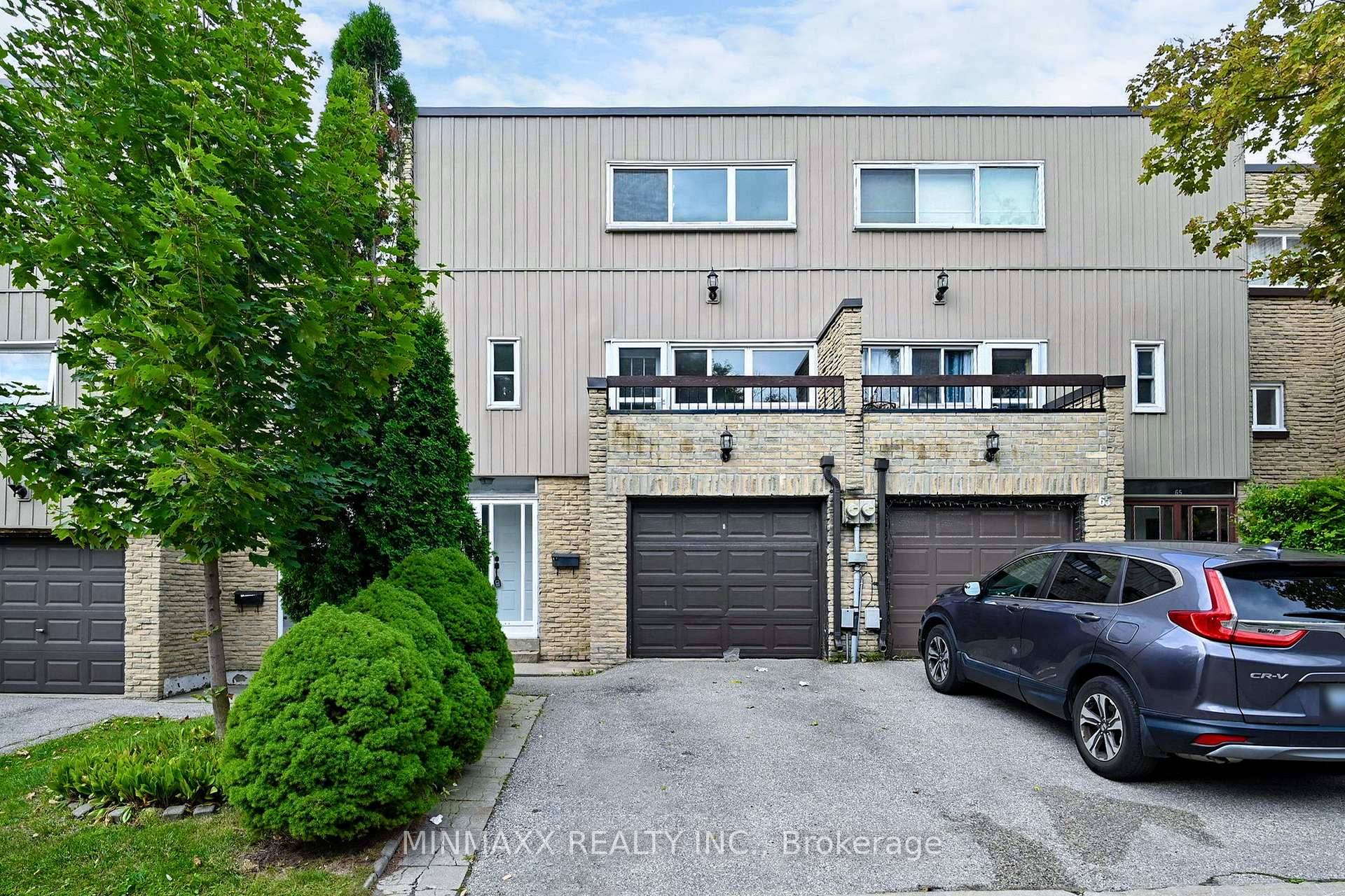 Great Opportunity Way Better than a Condo In High Demand Central Mississauga Area !