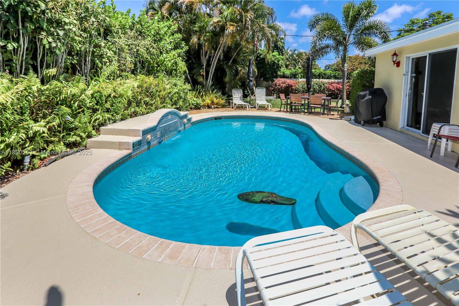 Beautiful 4 bed, 2 bath pool home in the heart of Wilton Manors !