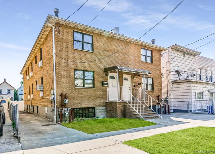 This second floor, 3 bedroom, 2 bathroom apartment offers approximately 1, 020 sq ft of move in ready living in the heart of Canarsie, Brooklyn.