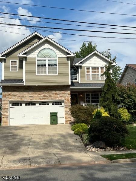 Welcome to this spacious and well maintained Colonial offering 4 bedrooms, 2.