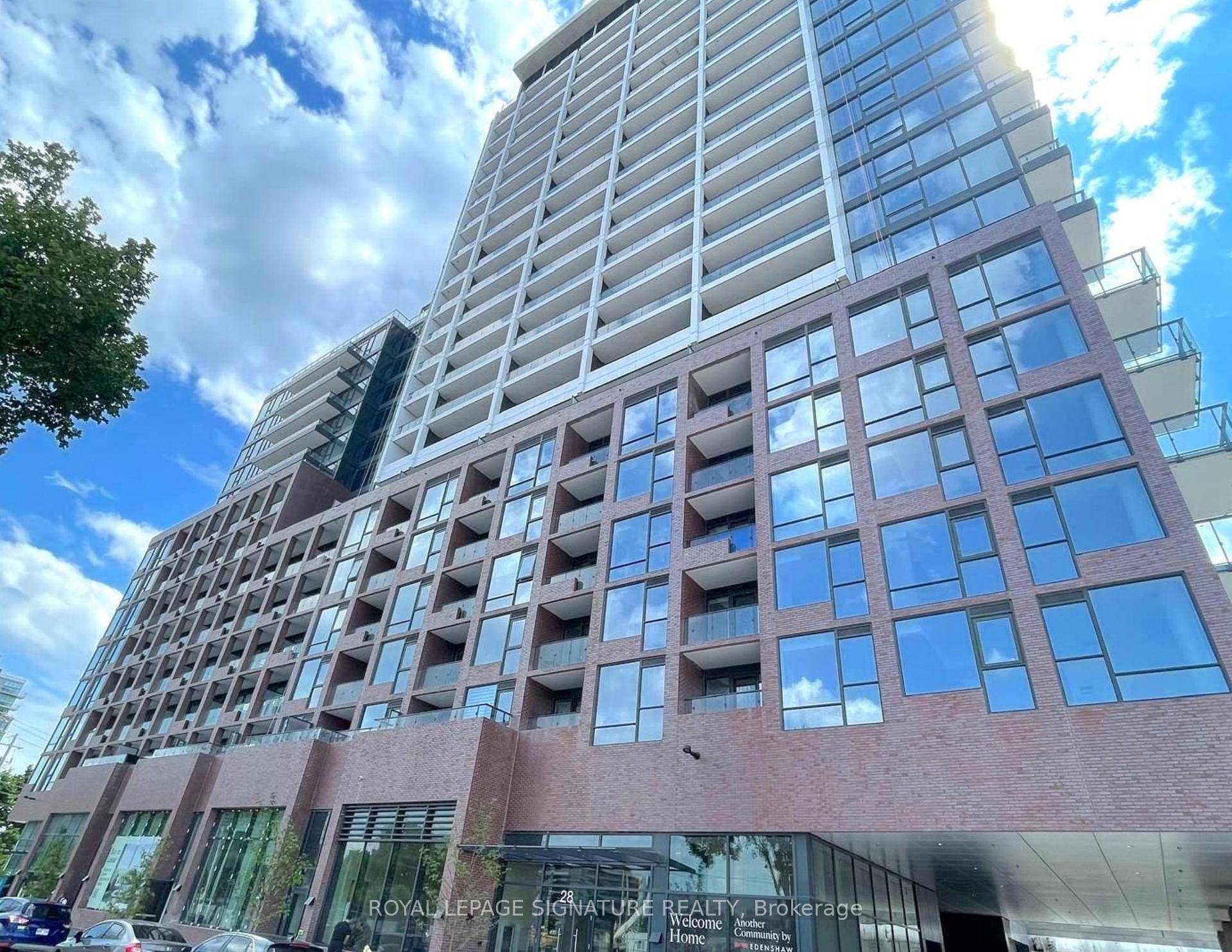 Port Credit's Westport Condos A 2 bedroom, 2 bathroom corner suite on the 18th floor offering stunning, clear south west views of Port Credit and the lake.