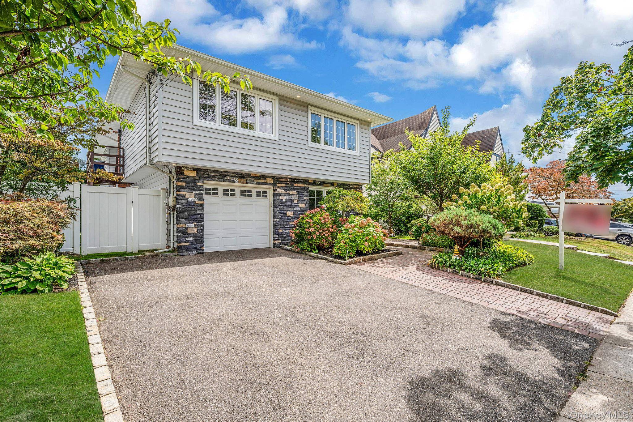 Beautifully renovated in 2021, this spacious Hi Ranch in the Lynbrook SD 20 offers a modern open concept design perfect for today s lifestyle.