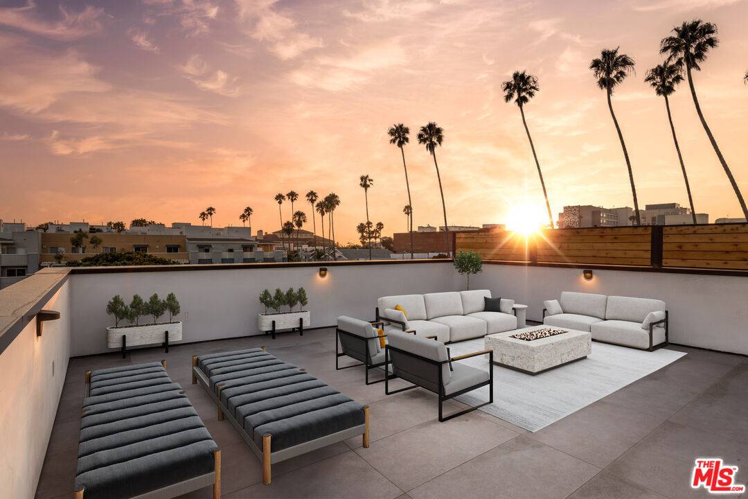 212   Bay St 2BR Santa Monica La