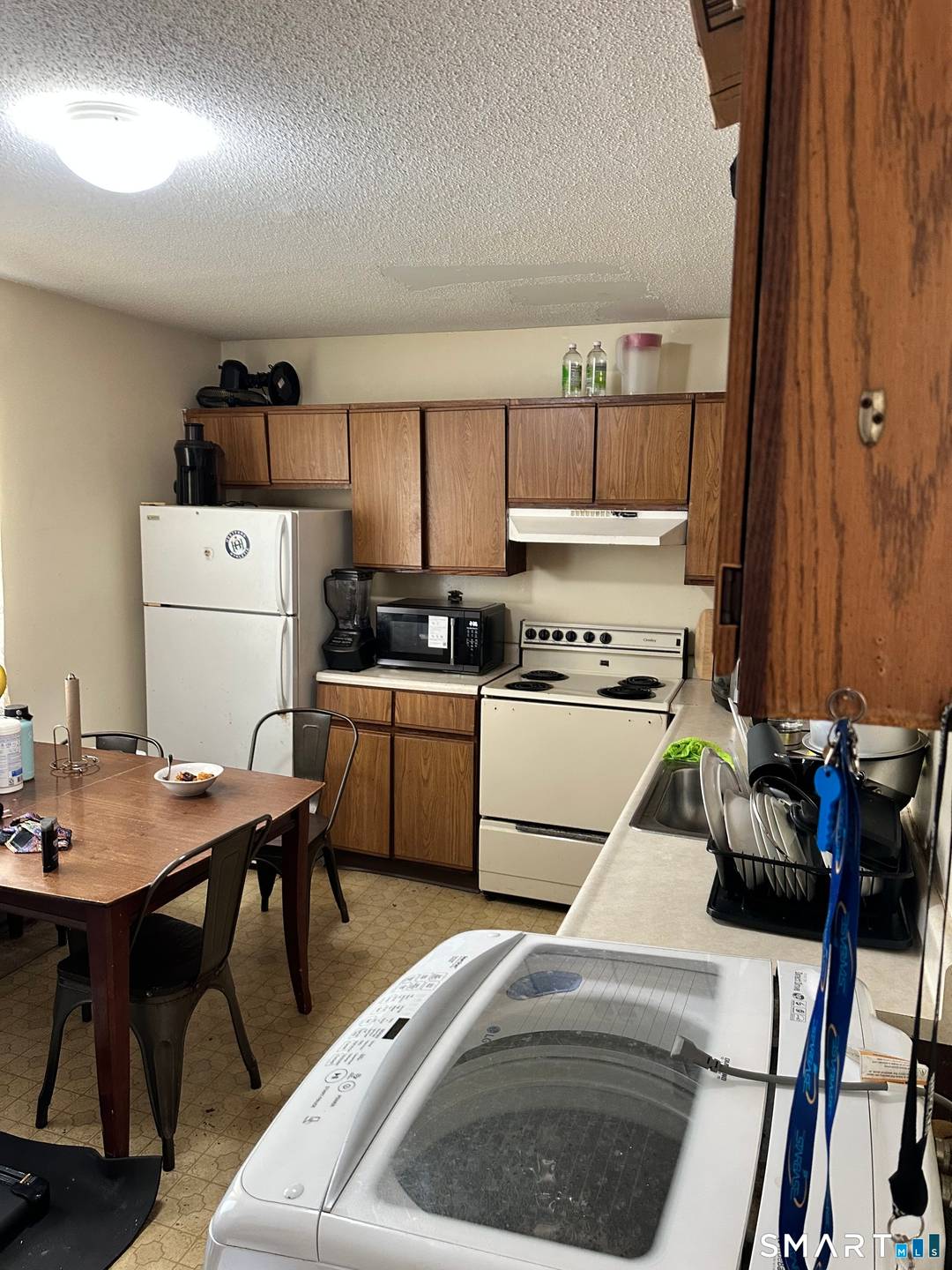 Prime Investment Opportunity 75 Franklin Avenue, Hartford, CT Don't miss this exceptional opportunity to own a fully leased 7 unit multifamily property in the heart of Hartford's Franklin Avenue corridor.