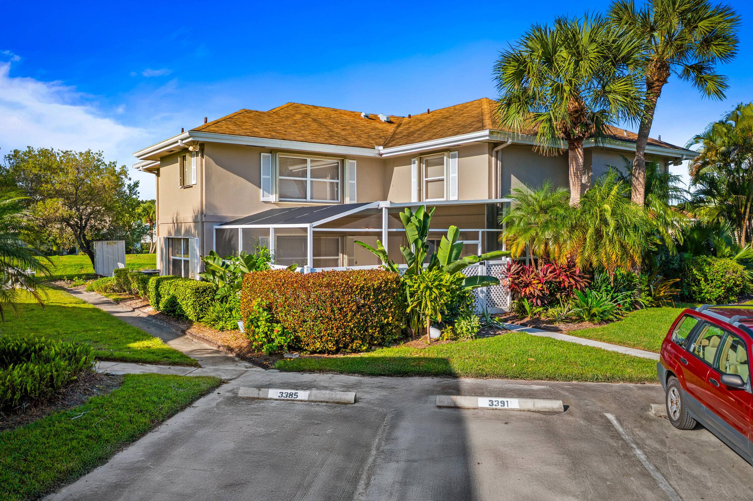 Welcome to this beautifully remodeled 2 bedroom, 21 2 bath townhome nestled in the gated, amenity rich Sunset Trace community of Palm City.