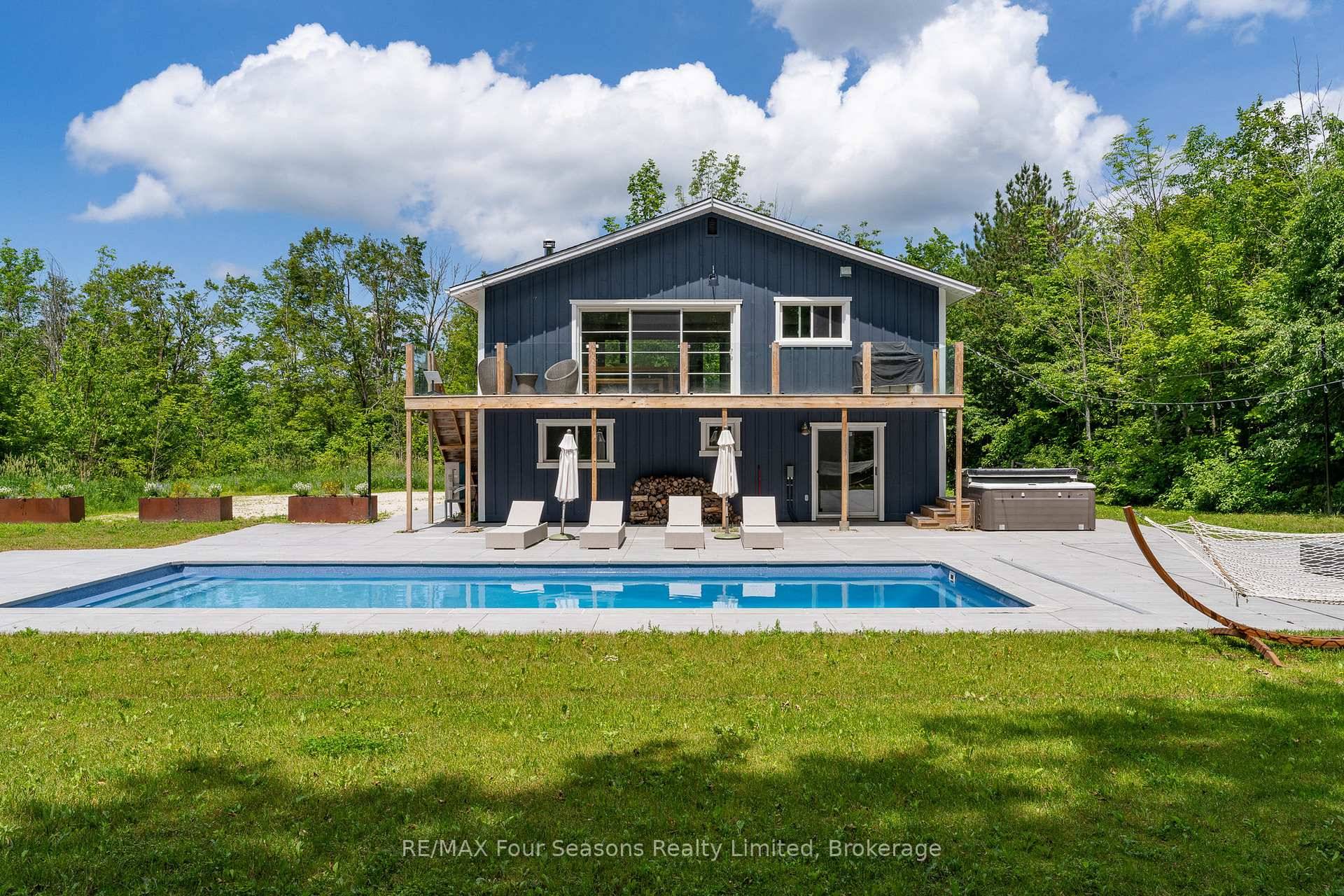 If you've been dreaming of space, privacy, and the great outdoors, this charming 3 bedroom home might just be your perfect match.