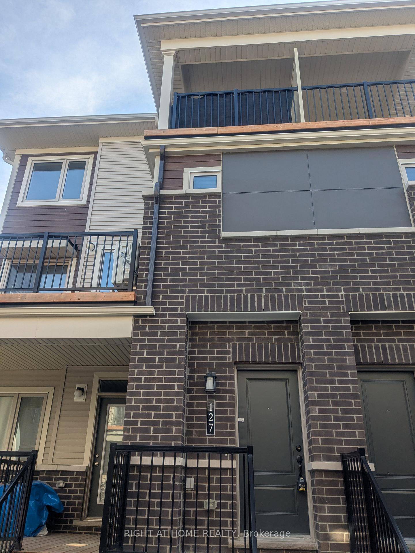 Bright, beautiful, functional and contemporary UPPER UNIT condo townhouse is a classic example of modern living.