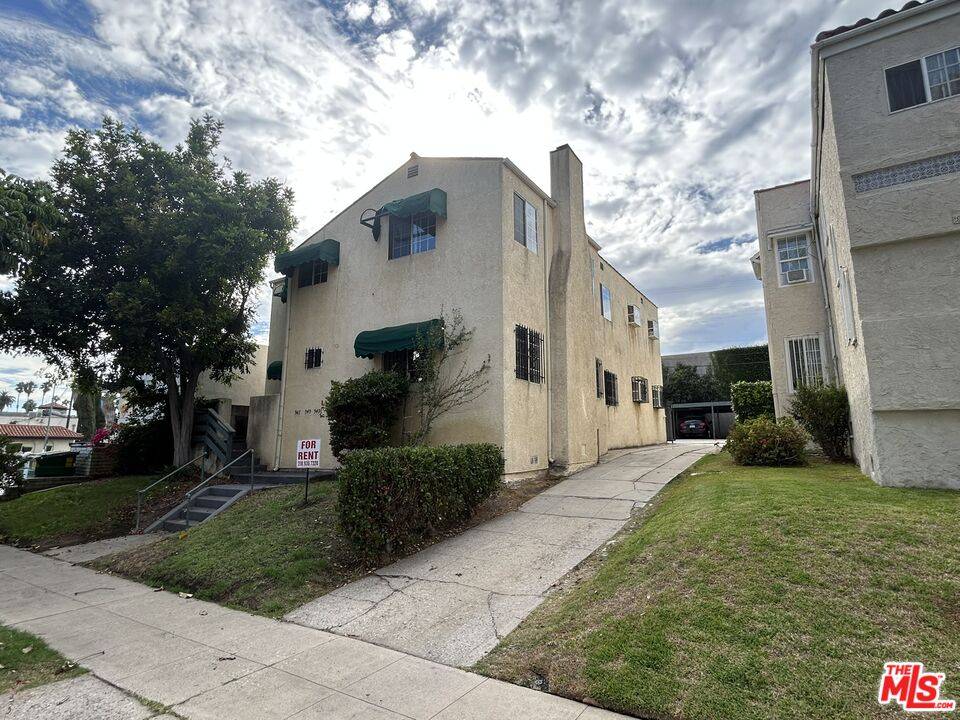 947  S Sycamore Ave 4BR Hancock Park La