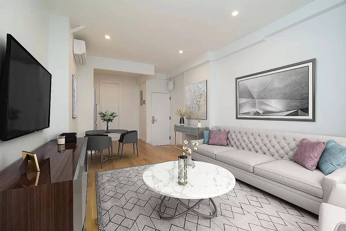 Beautiful 1 Bedroom along with laundry in unit, top luxury finishes and appliances !