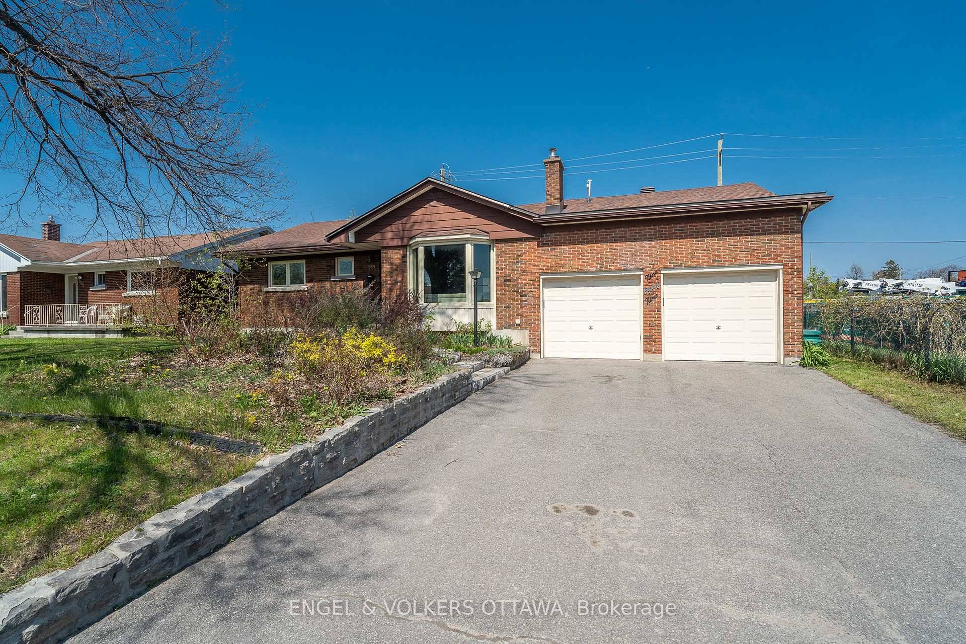 This spacious double garage bungalow offers the rare convenience of a main level primary ensuite and backs directly onto Connaught Park with no rear neighbours.
