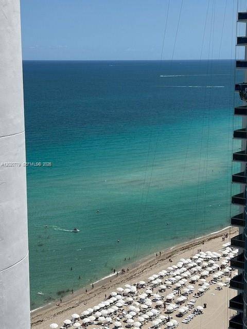 Prestigious One of a Kind Trump Royle CONDO in Sunny Isles Beach FL 33160 !