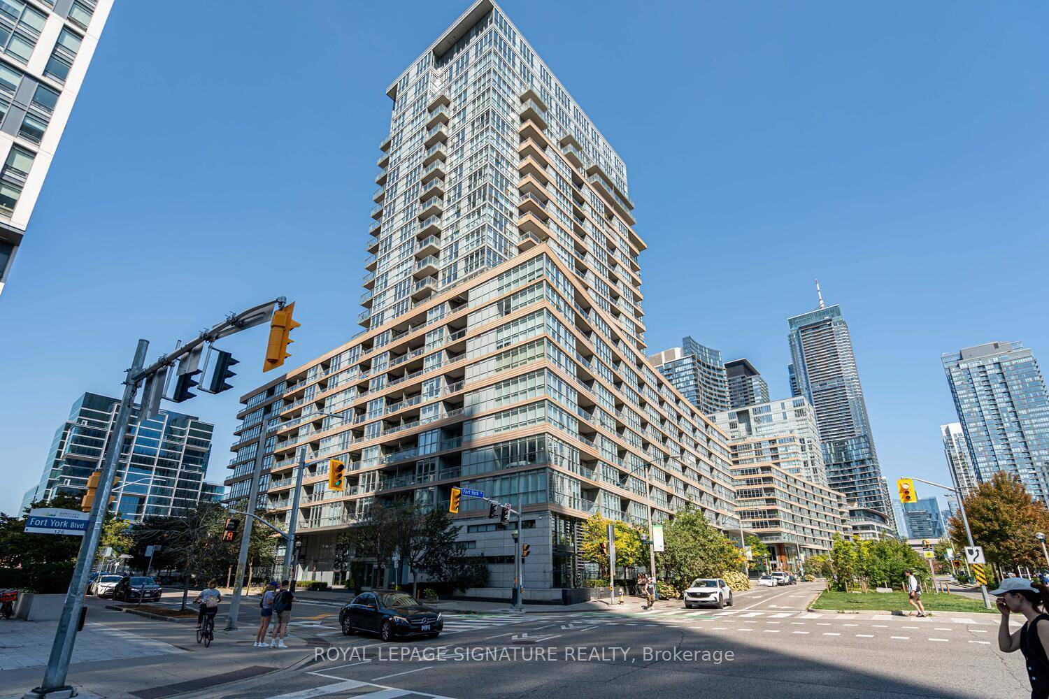 Located in the heart of CityPlace, this stunning 2 bedroom den, 2 bath condo at 151 Dan Leckie offers one of downtown Toronto's most sought after addresses.