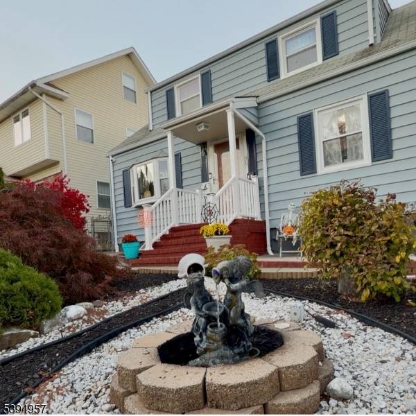 Welcome to 76 Emerson Street, the home you've been waiting for in the heart of Clifton !