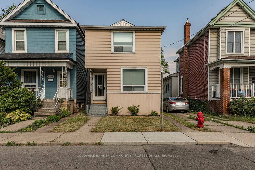 Welcome to 233 Glendale Ave N !