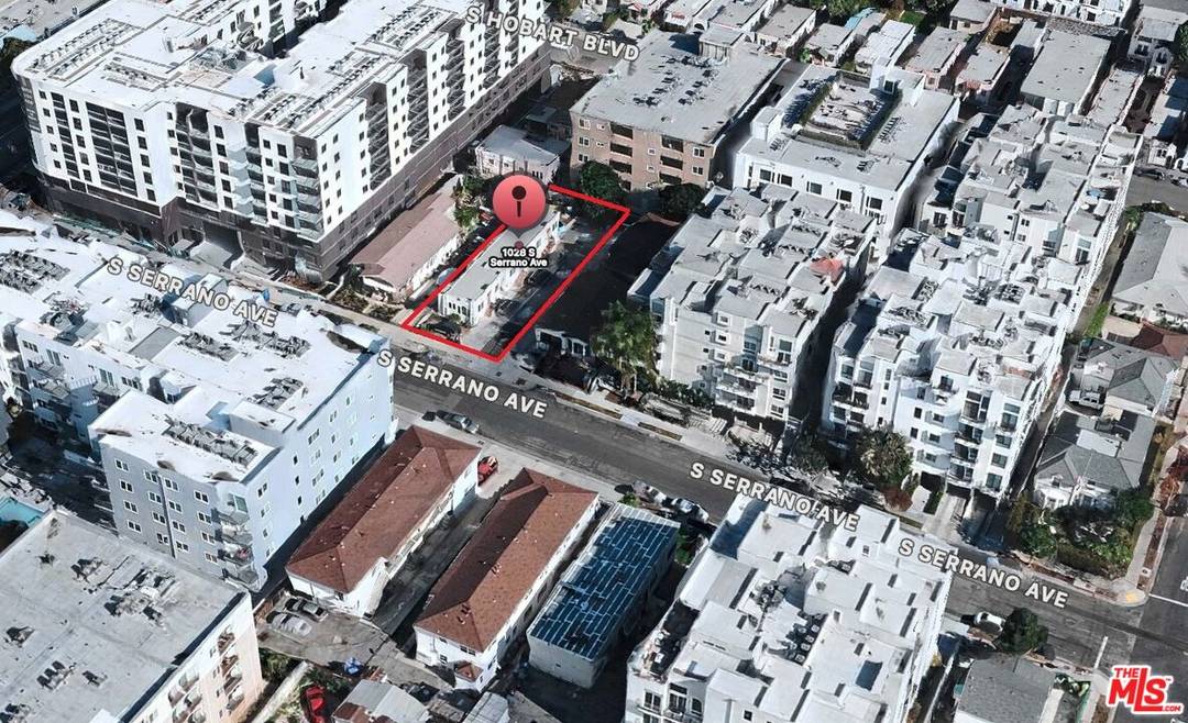 1028  S Serrano Ave La